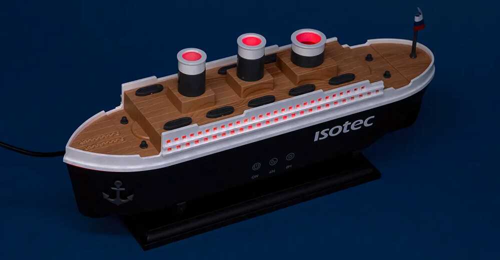Новогодние подарки партнёрам с брендированием ISOTEC и Vetonit