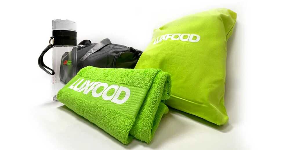 Подарочный набор на 8 марта для LUXFOOD