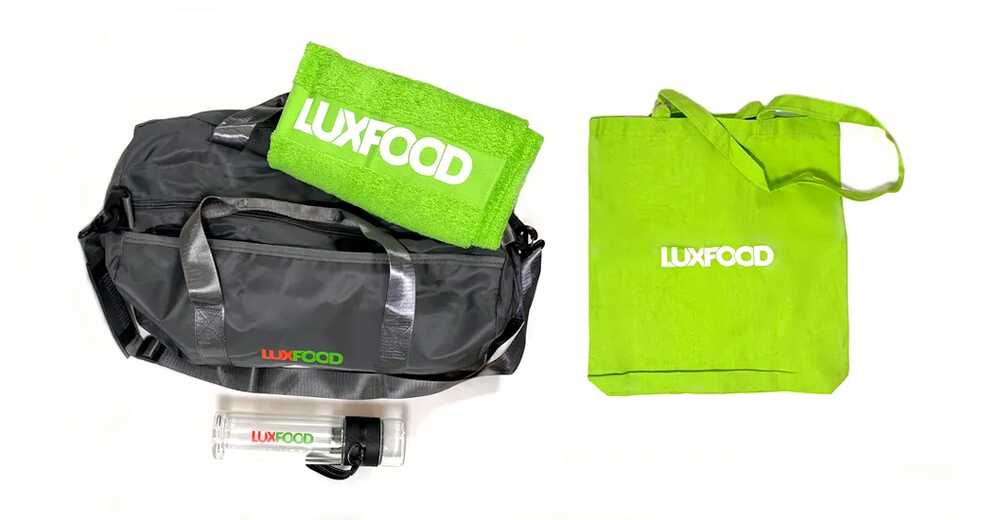 Подарочный набор на 8 марта для LUXFOOD