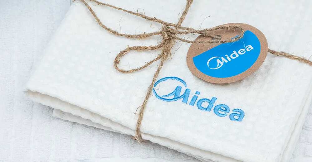 Подарки партнёрам на Новый Год для Midea