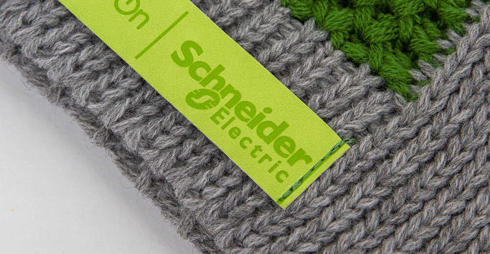 Новогодние бизнес-подарки с логотипом Schneider Electric (Systeme Electric)