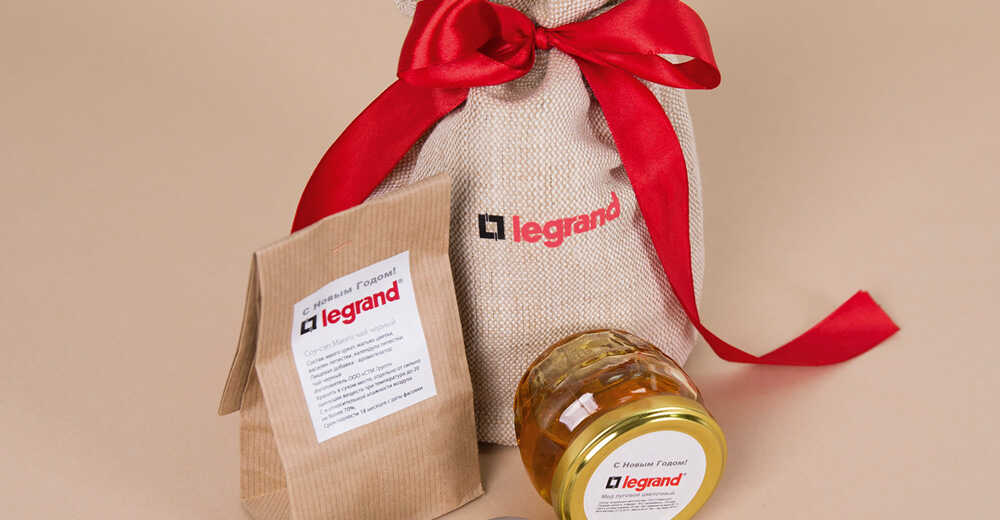 Сувенирная продукция с логотипом для компании Legrand
