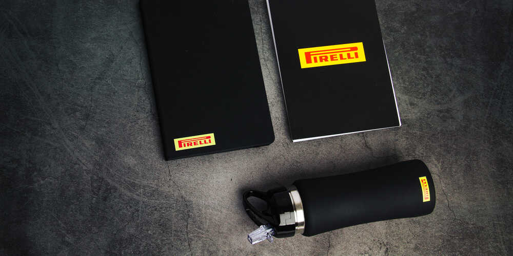 Брендированные сувениры Pirelli