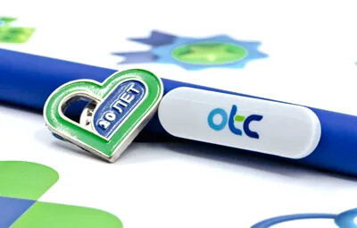 Подарки сотрудникам на юбилей OTC Pharm