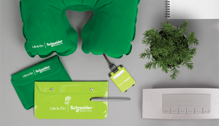 Брендированные подарки Schneider Electric (Systeme Electric) для конференции