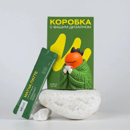 Полезный напиток матча латте в брендированной коробке